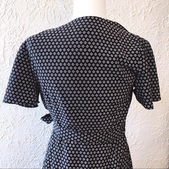 Banana Republic Black Ruffle Hem Print Wrap Dress - Picture 11 of 16